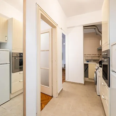 Old Town Nest - Cozy 1br Retreat Διαμέρισμα Βουκουρέστι