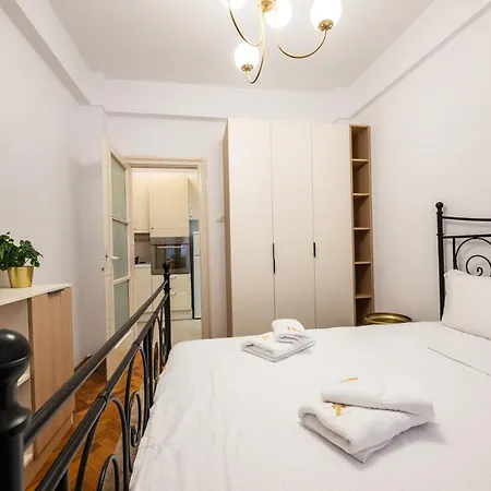 Old Town Nest - Cozy 1br Retreat Διαμέρισμα *