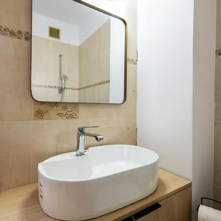 Old Town Nest - Cozy 1br Retreat * Βουκουρέστι